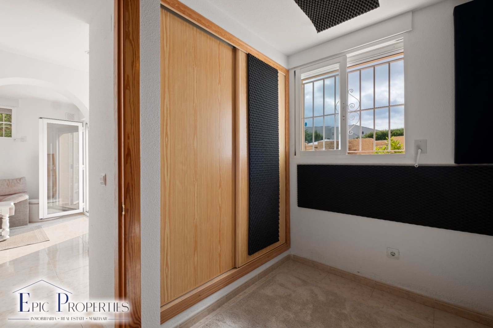 6 soveværelse Byhus til salg i La Nucia med swimmingpool garage - € 498.000 (Ref: 9905130)