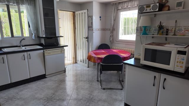 3 soverom Villa til salgs i La Nucia med svømmebasseng garasje - € 575 000 (Ref: 9914022)