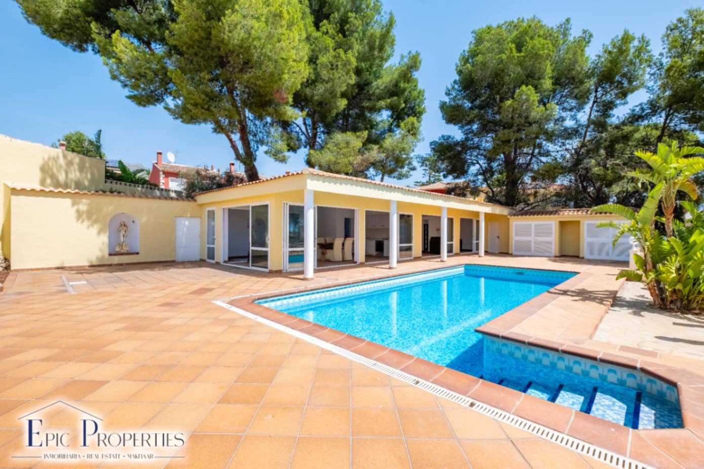 6 sovrum Villa till salu i La Nucia med pool garage - 899 000 € (Ref: 9927776)