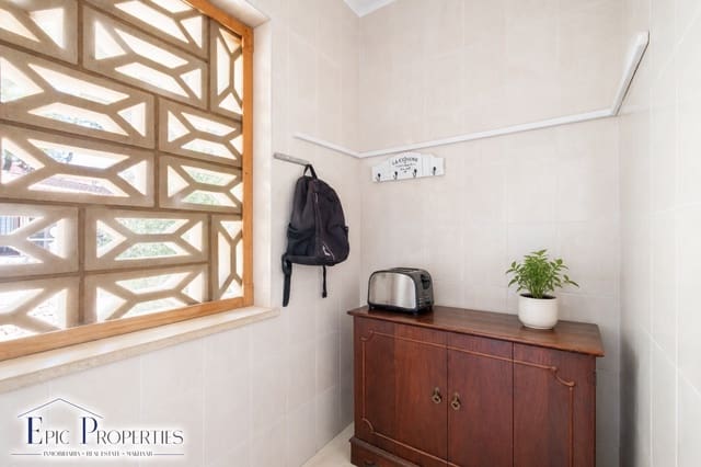 Chalet de 6 habitaciones en La Nucia en venta con piscina garaje - 899.000 € (Ref: 9927776)