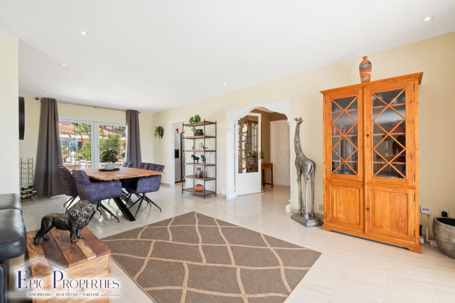 6 sovrum Villa till salu i La Nucia med pool garage - 899 000 € (Ref: 9927776)