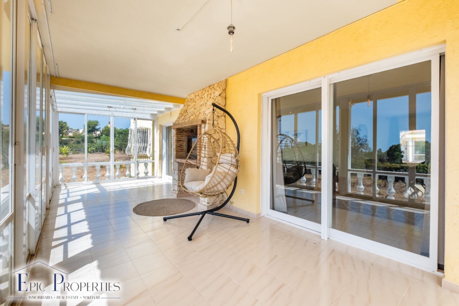 6 sovrum Villa till salu i La Nucia med pool garage - 899 000 € (Ref: 9927776)
