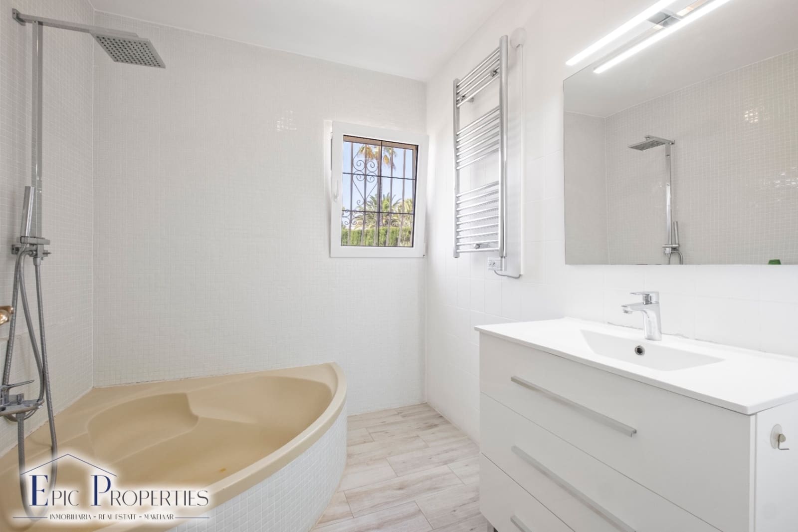 6 sovrum Villa till salu i La Nucia med pool garage - 899 000 € (Ref: 9927776)