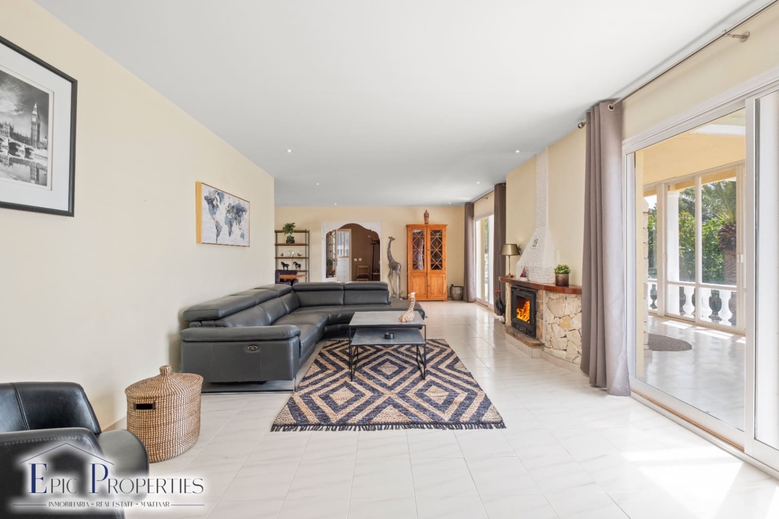6 sovrum Villa till salu i La Nucia med pool garage - 899 000 € (Ref: 9927776)
