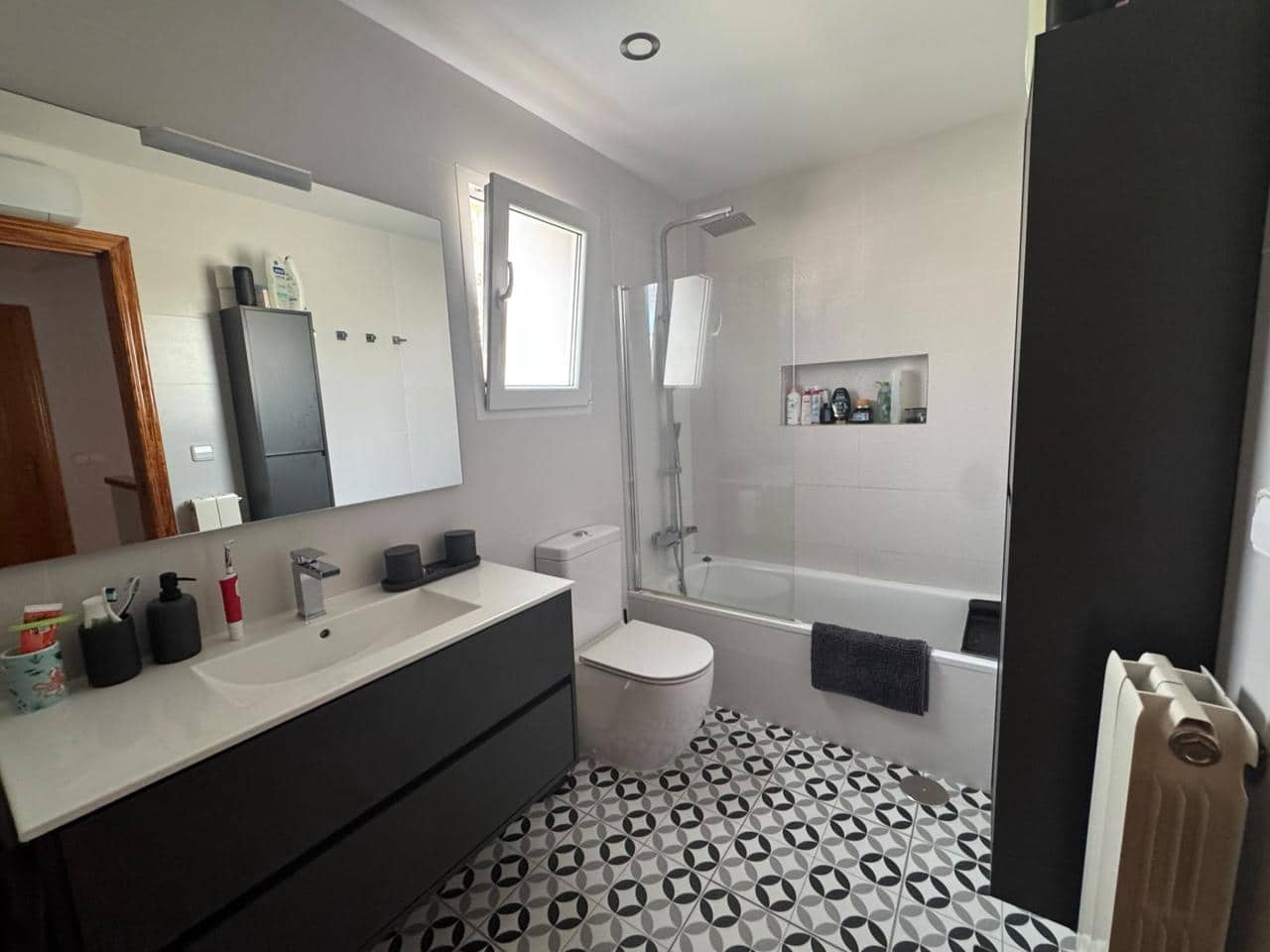 2 slaapkamer Rijtjeshuis te koop in Alfaz del Pi / L'Alfas del Pi met zwembad garage - € 315.000 (Ref: 9927781)
