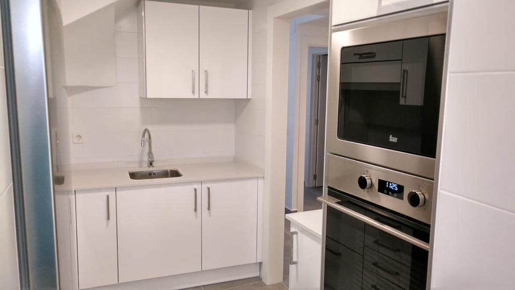 2 soveværelse Penthouse til leje i Albir med swimmingpool garage - € 1.650 (Ref: 9928391)