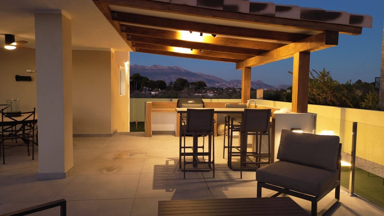 4 slaapkamer Villa te koop in Alfaz del Pi / L'Alfas del Pi met zwembad garage - € 1.195.000 (Ref: 9928392)