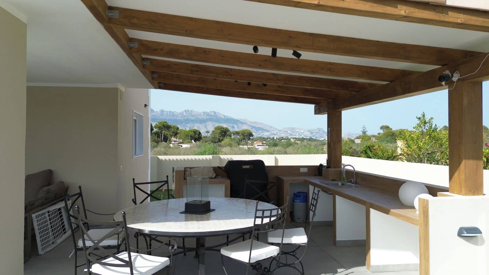 4 slaapkamer Villa te koop in Alfaz del Pi / L'Alfas del Pi met zwembad garage - € 1.195.000 (Ref: 9928392)