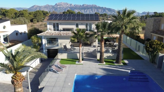 4 slaapkamer Villa te koop in Alfaz del Pi / L'Alfàs del Pi met zwembad garage - € 1.195.000 (Ref: 9928392)