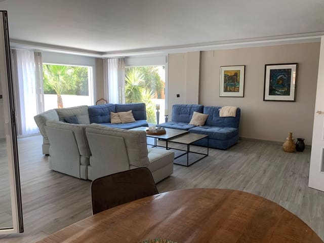 4 soverom Villa til salgs i Alfaz del Pi / L'Alfàs del Pi med svømmebasseng garasje - € 1 195 000 (Ref: 9928392)