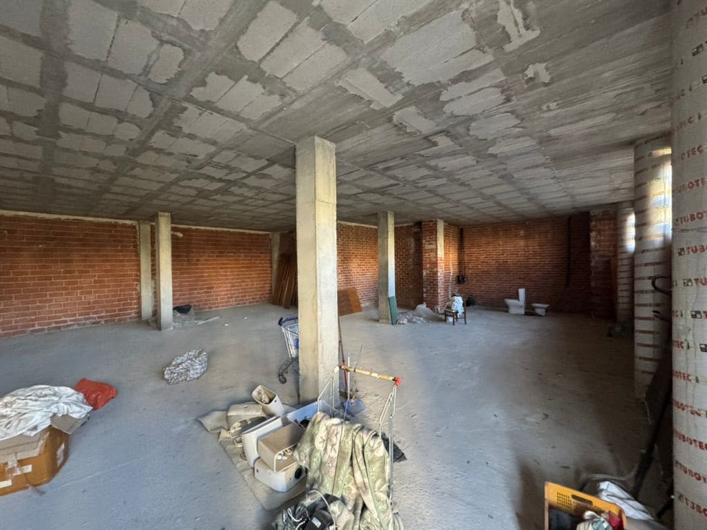 Commercieel te koop in Alfaz del Pi / L'Alfas del Pi - € 250.000 (Ref: 9944897)