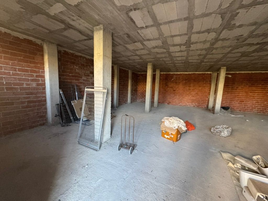 Commercieel te koop in Alfaz del Pi / L'Alfas del Pi - € 250.000 (Ref: 9944897)