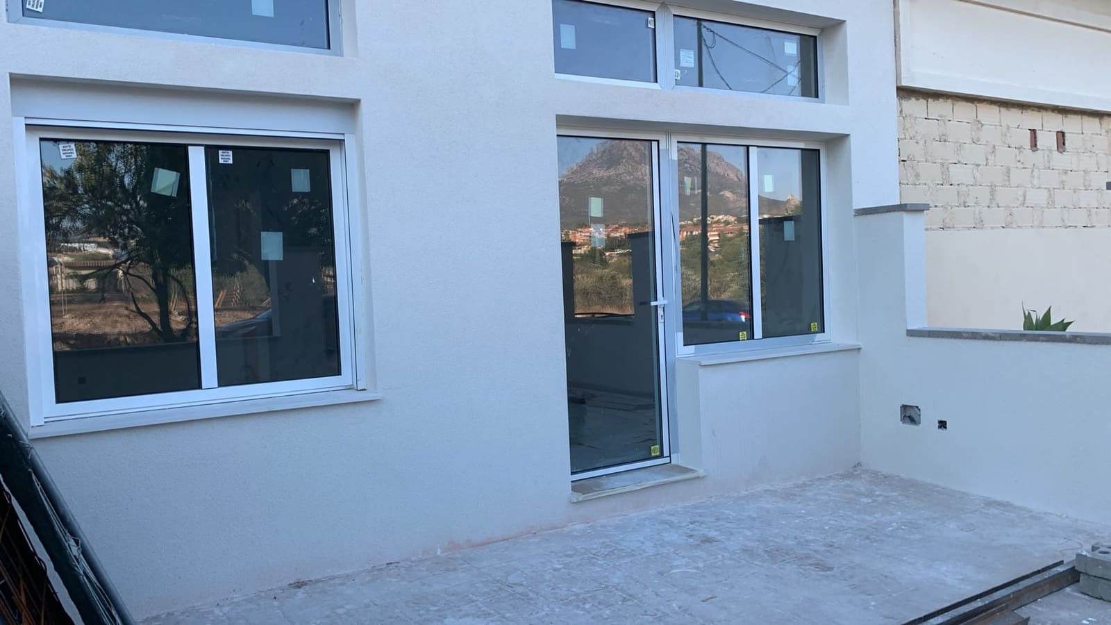 Commercieel te koop in Alfaz del Pi / L'Alfas del Pi - € 250.000 (Ref: 9944897)