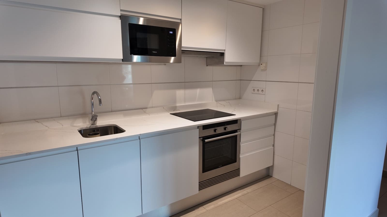1 sovrum Lägenhet att hyra i Albir med pool garage - 1 450 € (Ref: 9952932)