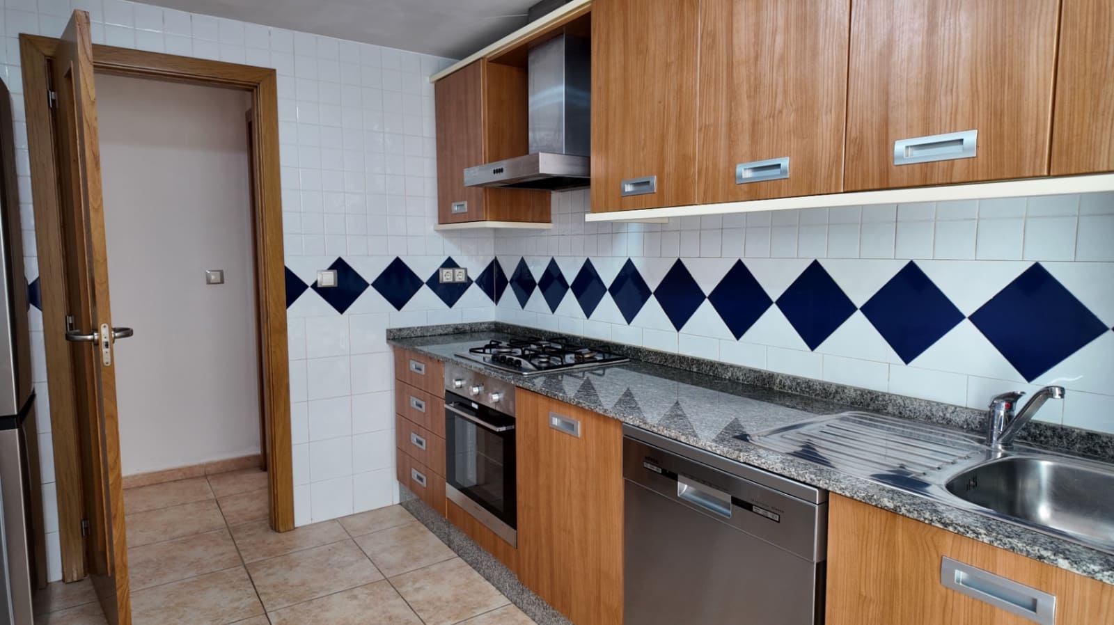 3 sovrum Lägenhet att hyra i Alfaz del Pi / L'Alfas del Pi med garage - 1 550 € (Ref: 9952933)