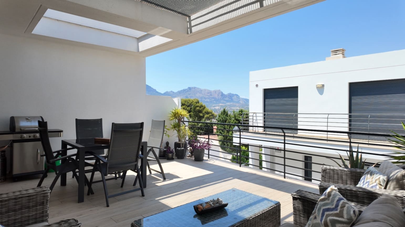 3 sovrum Semi-fristående Villa till salu i Albir med pool garage - 459 000 € (Ref: 9964382)
