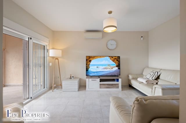 Casa de 3 habitaciones en La Nucia en venta con piscina garaje - 399.000 € (Ref: 9977945)
