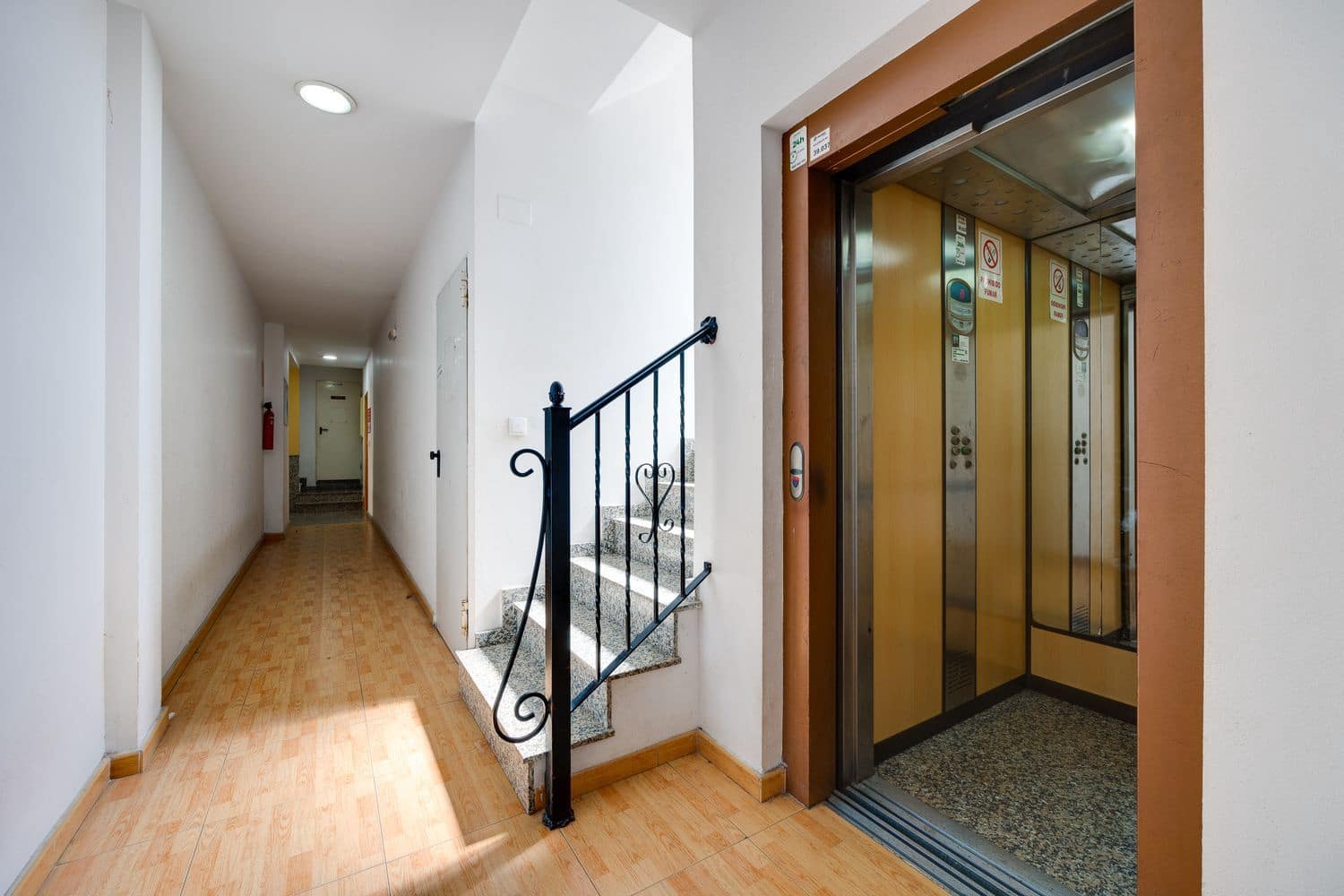 2 bedroom Apartment for sale in Torrevieja with garage - € 129,000 (Ref: 10023539)