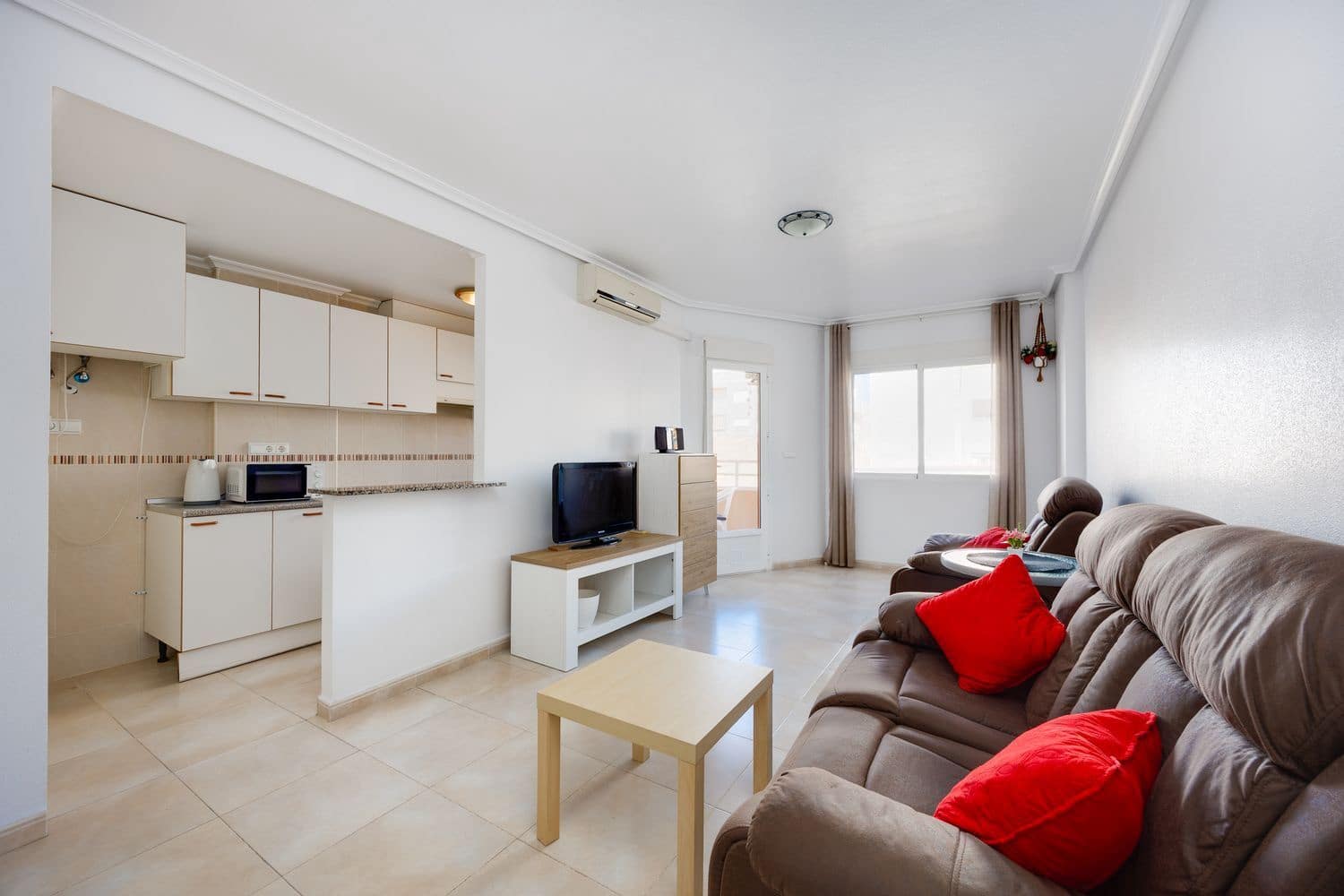 2 bedroom Apartment for sale in Torrevieja with garage - € 129,000 (Ref: 10023539)