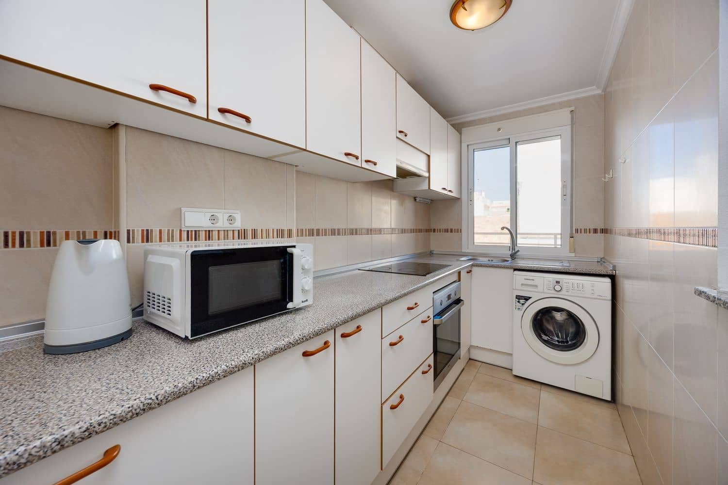 2 bedroom Apartment for sale in Torrevieja with garage - € 129,000 (Ref: 10023539)