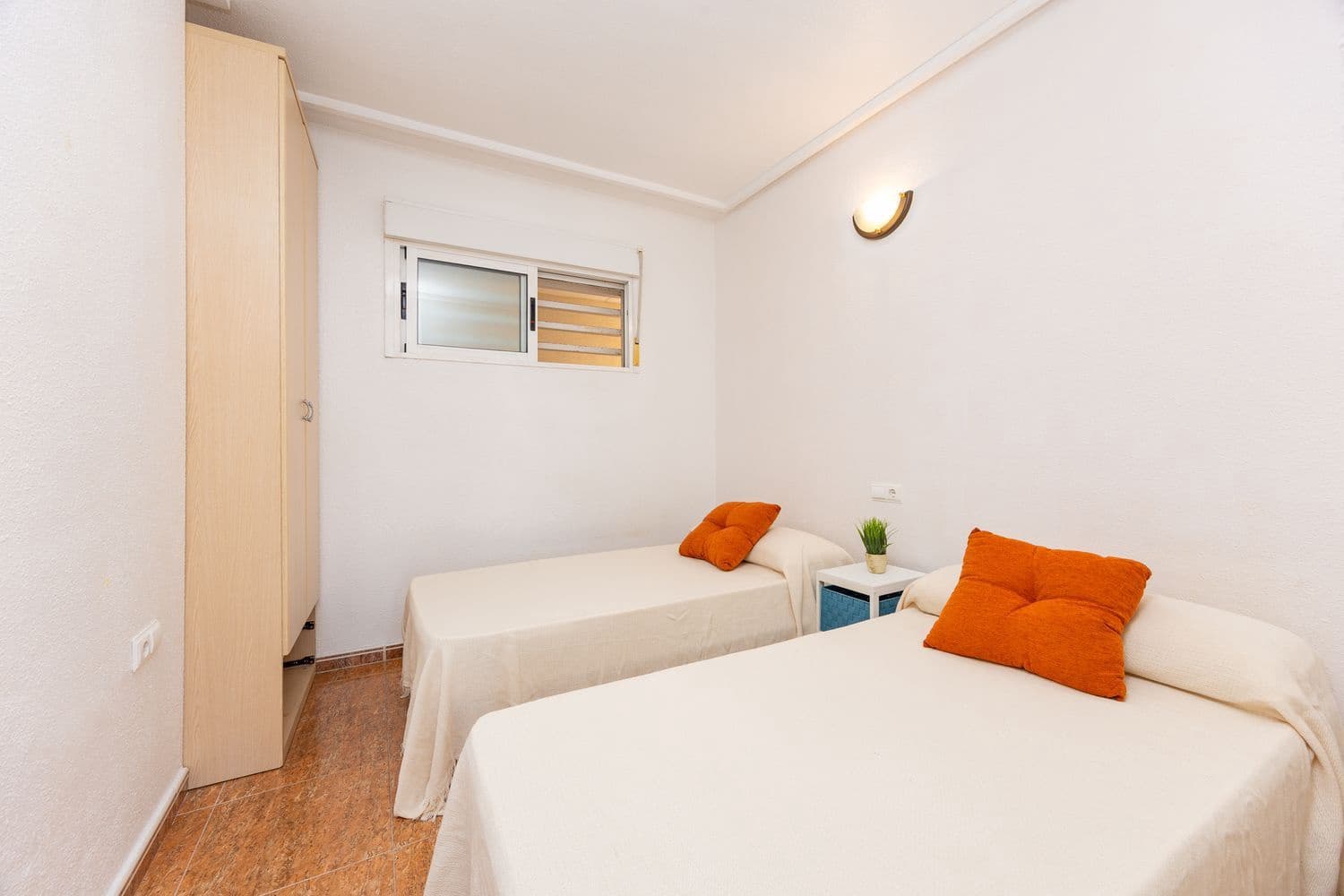 2 soverom Leilighet til salgs i Torrevieja med svømmebasseng garasje - € 129 500 (Ref: 10026712)