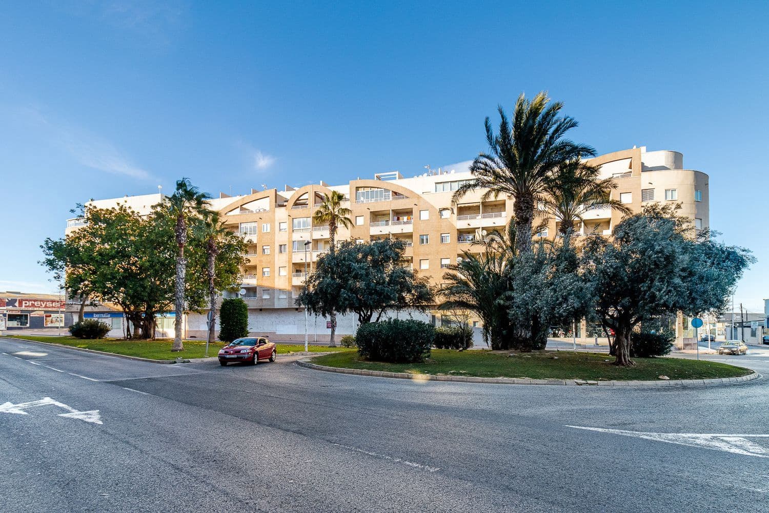 2 soverom Leilighet til salgs i Torrevieja med svømmebasseng garasje - € 129 500 (Ref: 10026712)