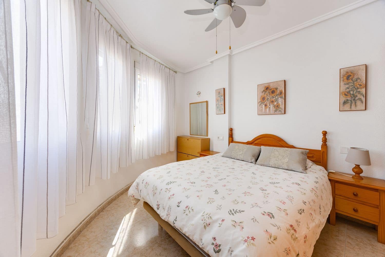 3 soveværelse Lejlighed til salg i Torrevieja med swimmingpool garage - € 169.000 (Ref: 10026713)