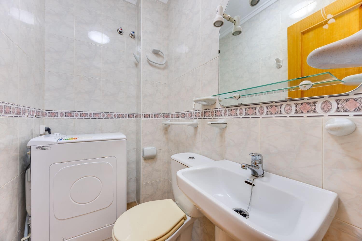 3 soveværelse Lejlighed til salg i Torrevieja med swimmingpool garage - € 169.000 (Ref: 10026713)