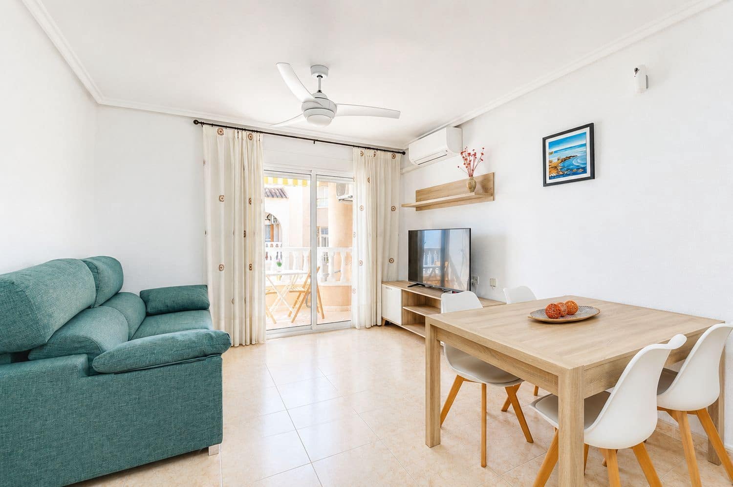 3 soveværelse Lejlighed til salg i Torrevieja med swimmingpool garage - € 169.000 (Ref: 10026713)