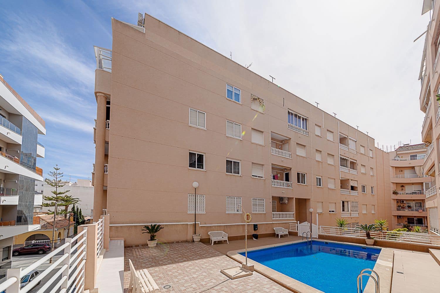 3 soveværelse Lejlighed til salg i Torrevieja med swimmingpool garage - € 169.000 (Ref: 10026713)