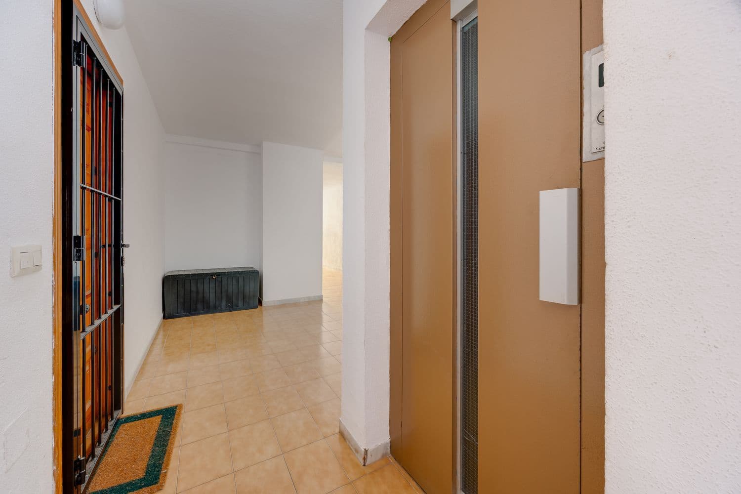 1 slaapkamer Appartement te koop in La Veleta met garage - € 139.000 (Ref: 10030007)