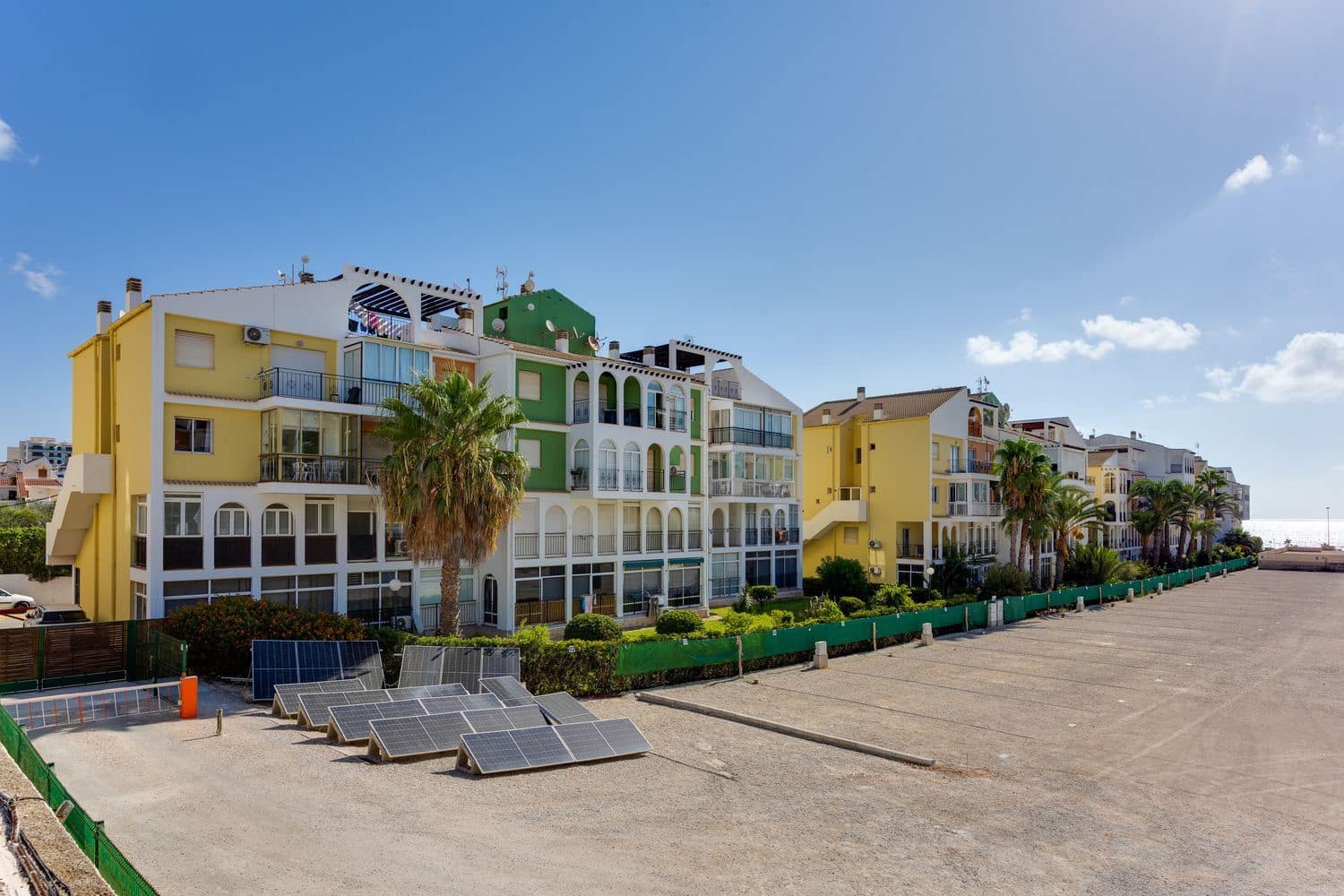 1 slaapkamer Appartement te koop in La Veleta met garage - € 139.000 (Ref: 10030007)