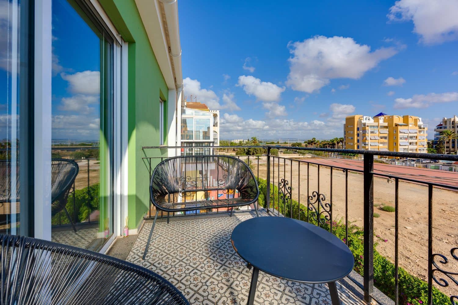1 slaapkamer Appartement te koop in La Veleta met garage - € 139.000 (Ref: 10030007)