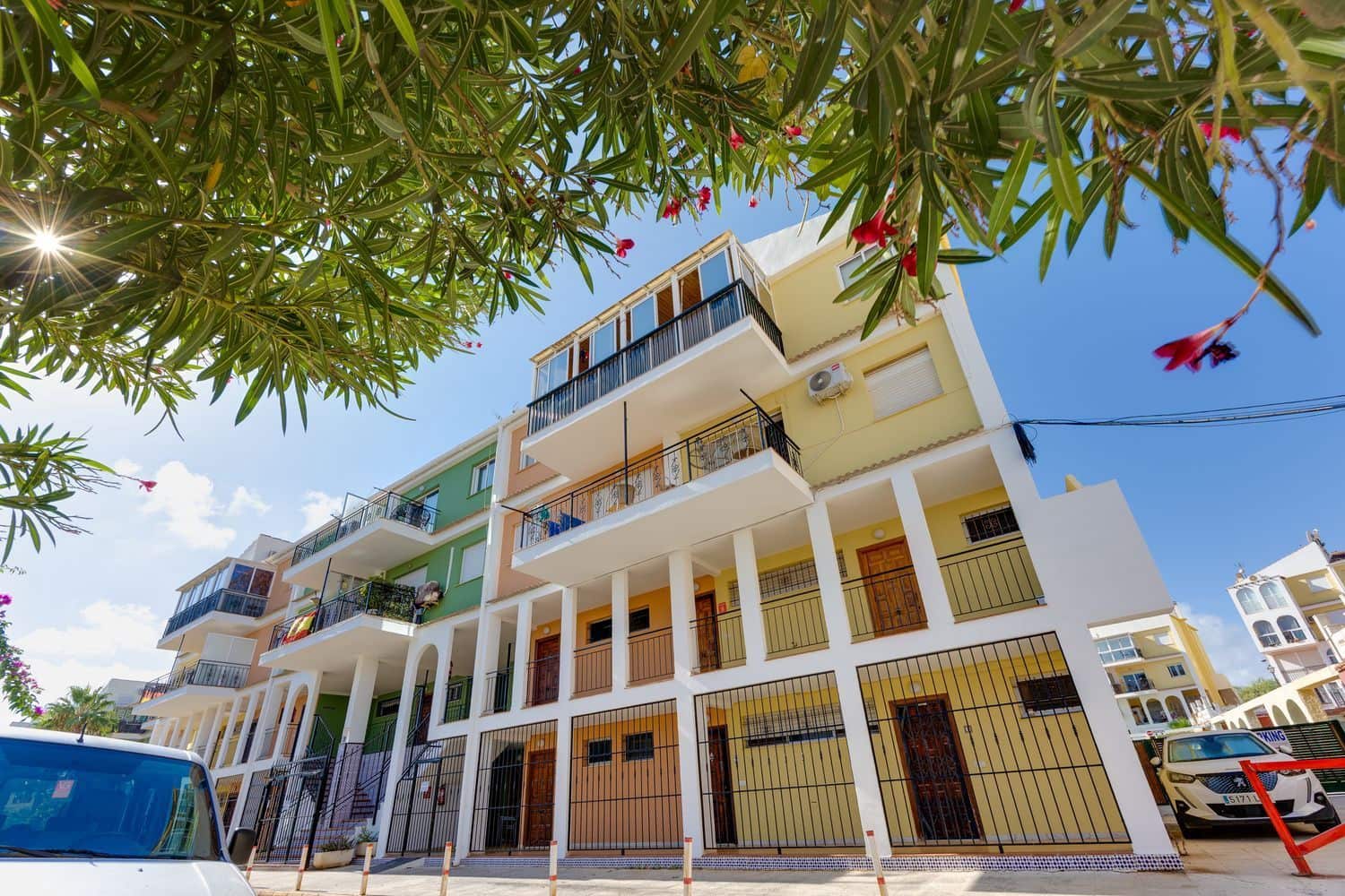 1 slaapkamer Appartement te koop in La Veleta met garage - € 139.000 (Ref: 10030007)