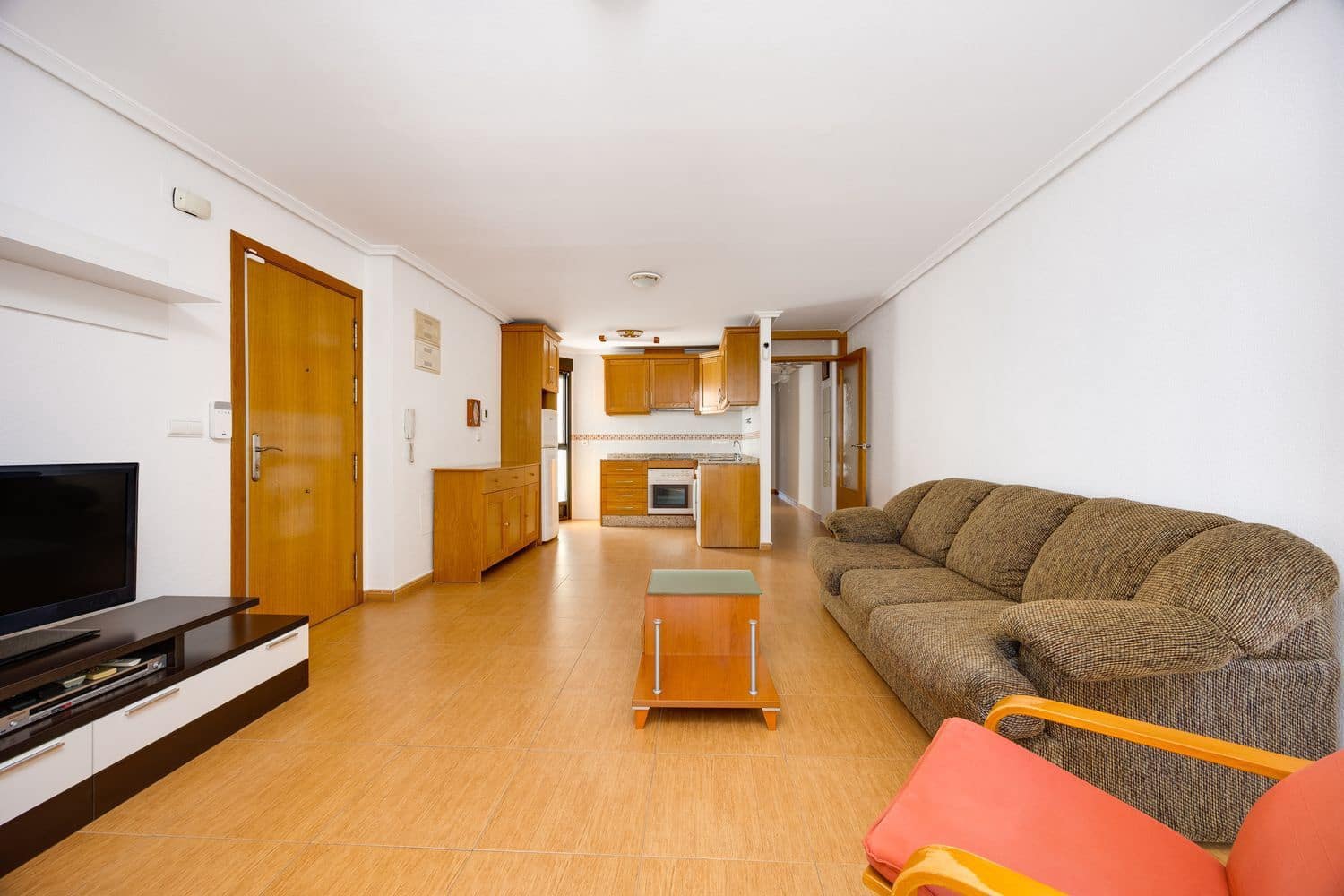 2 soveværelse Lejlighed til salg i Torrevieja med garage - € 150.000 (Ref: 10030008)