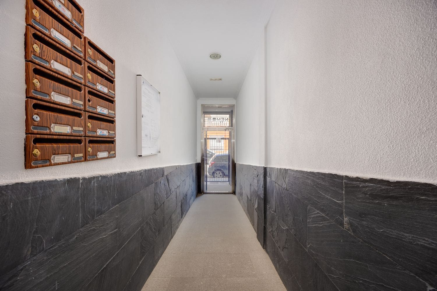 2 soveværelse Lejlighed til salg i Torrevieja med garage - € 150.000 (Ref: 10030008)