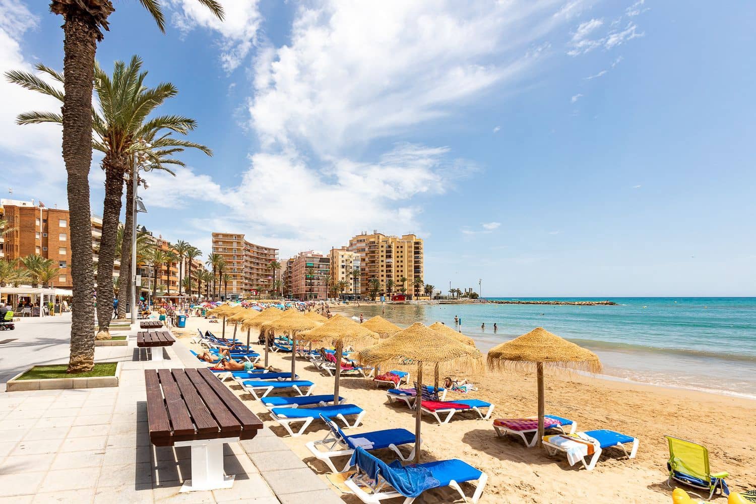 2 soveværelse Lejlighed til salg i Torrevieja med garage - € 150.000 (Ref: 10030008)