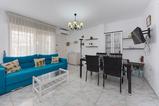 Casa de 2 habitaciones en El Chaparral - La Siesta - La Torreta, Torrevieja en venta con piscina garaje - 139.000 € (Ref: 10030009)