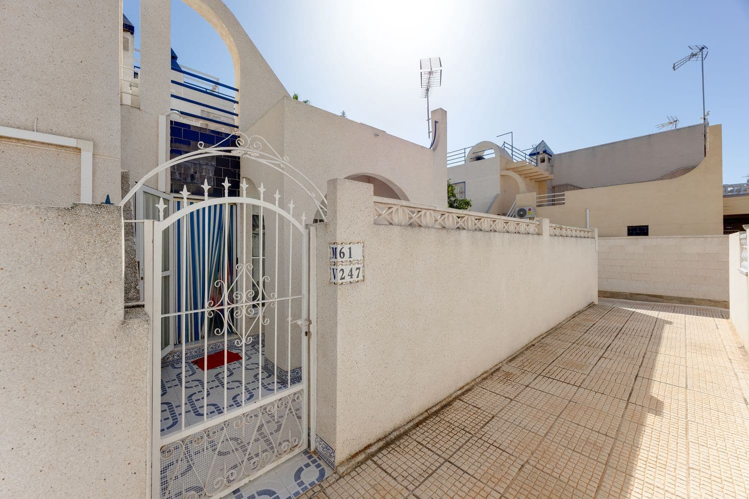 2 sypialnia Dom na sprzedaż w Torrevieja z basenem garażem - 139 000 € (Ref: 10030009)