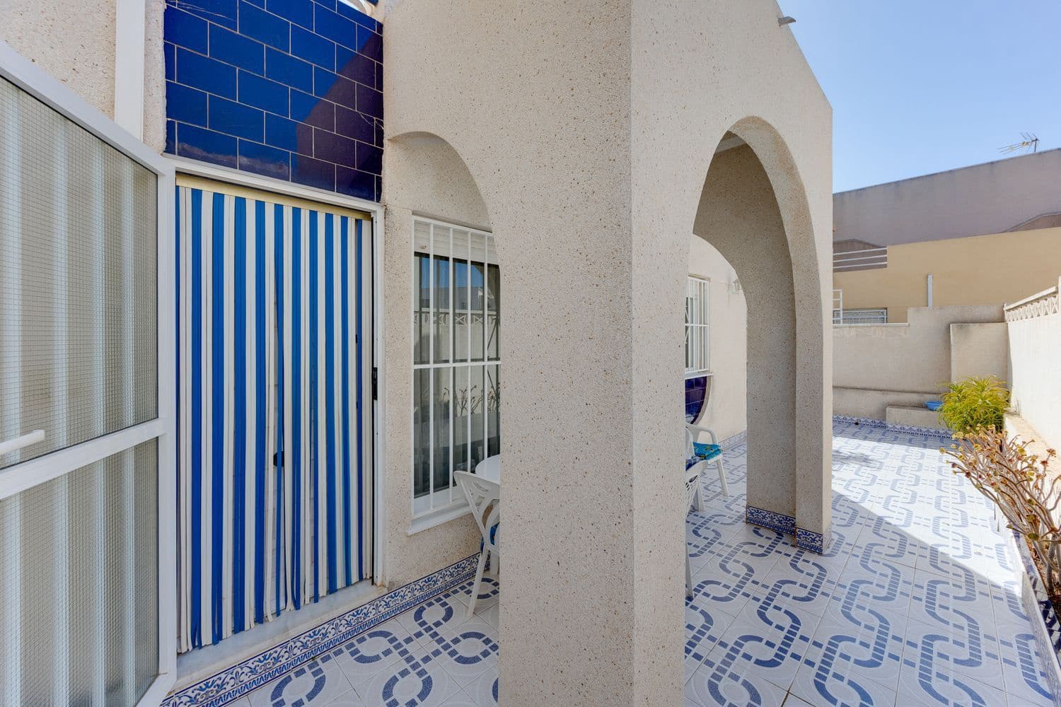 2 sypialnia Dom na sprzedaż w Torrevieja z basenem garażem - 139 000 € (Ref: 10030009)