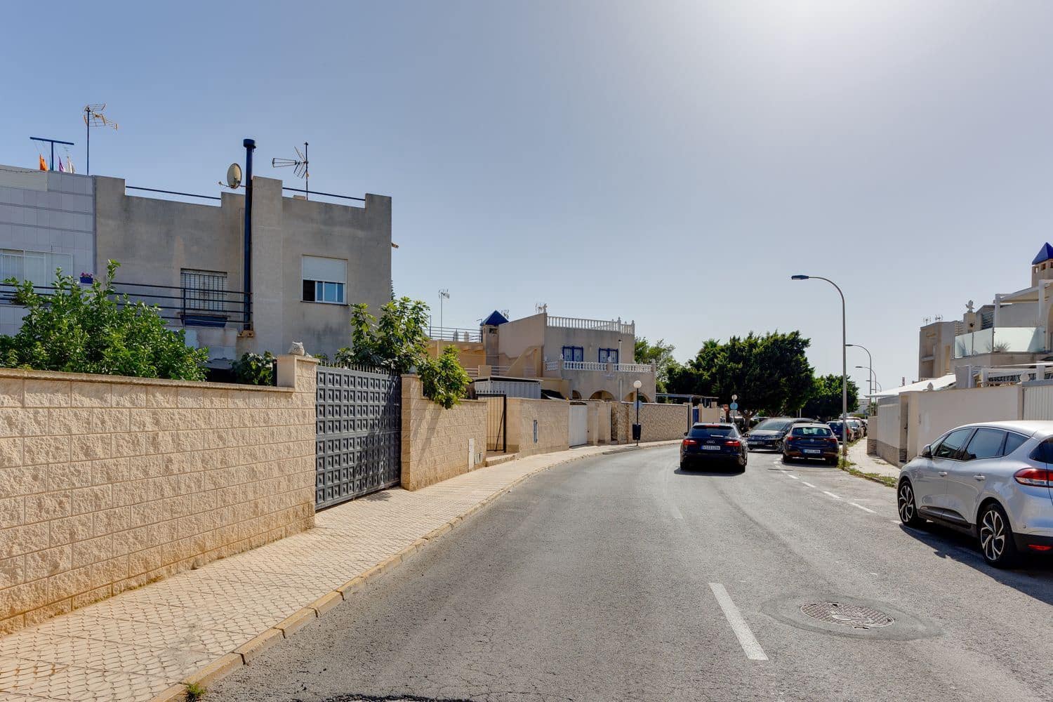 2 sypialnia Dom na sprzedaż w Torrevieja z basenem garażem - 139 000 € (Ref: 10030009)