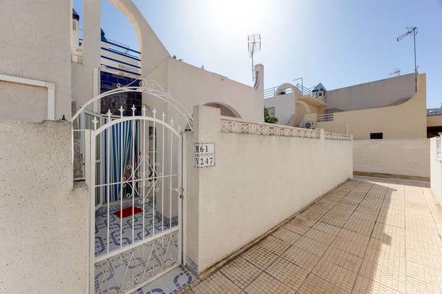 Casa de 2 habitaciones en El Chaparral - La Siesta - La Torreta, Torrevieja en venta con piscina garaje - 139.000 € (Ref: 10030009)
