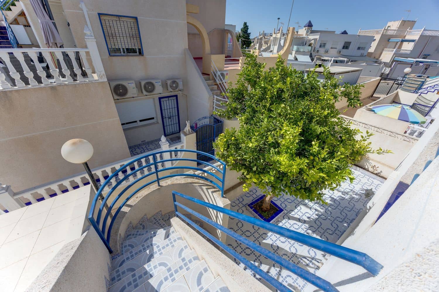 2 sypialnia Dom na sprzedaż w Torrevieja z basenem garażem - 139 000 € (Ref: 10030009)