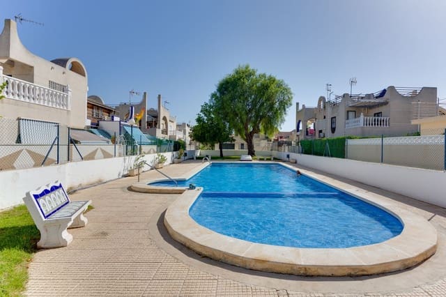 Casa de 2 habitaciones en El Chaparral - La Siesta - La Torreta, Torrevieja en venta con piscina garaje - 139.000 € (Ref: 10030009)