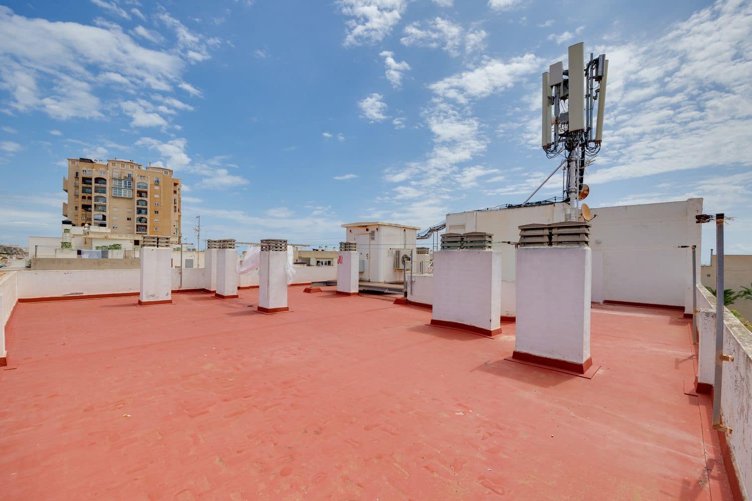 2 soverom Leilighet til salgs i Torrevieja med garasje - € 135 000 (Ref: 10034867)