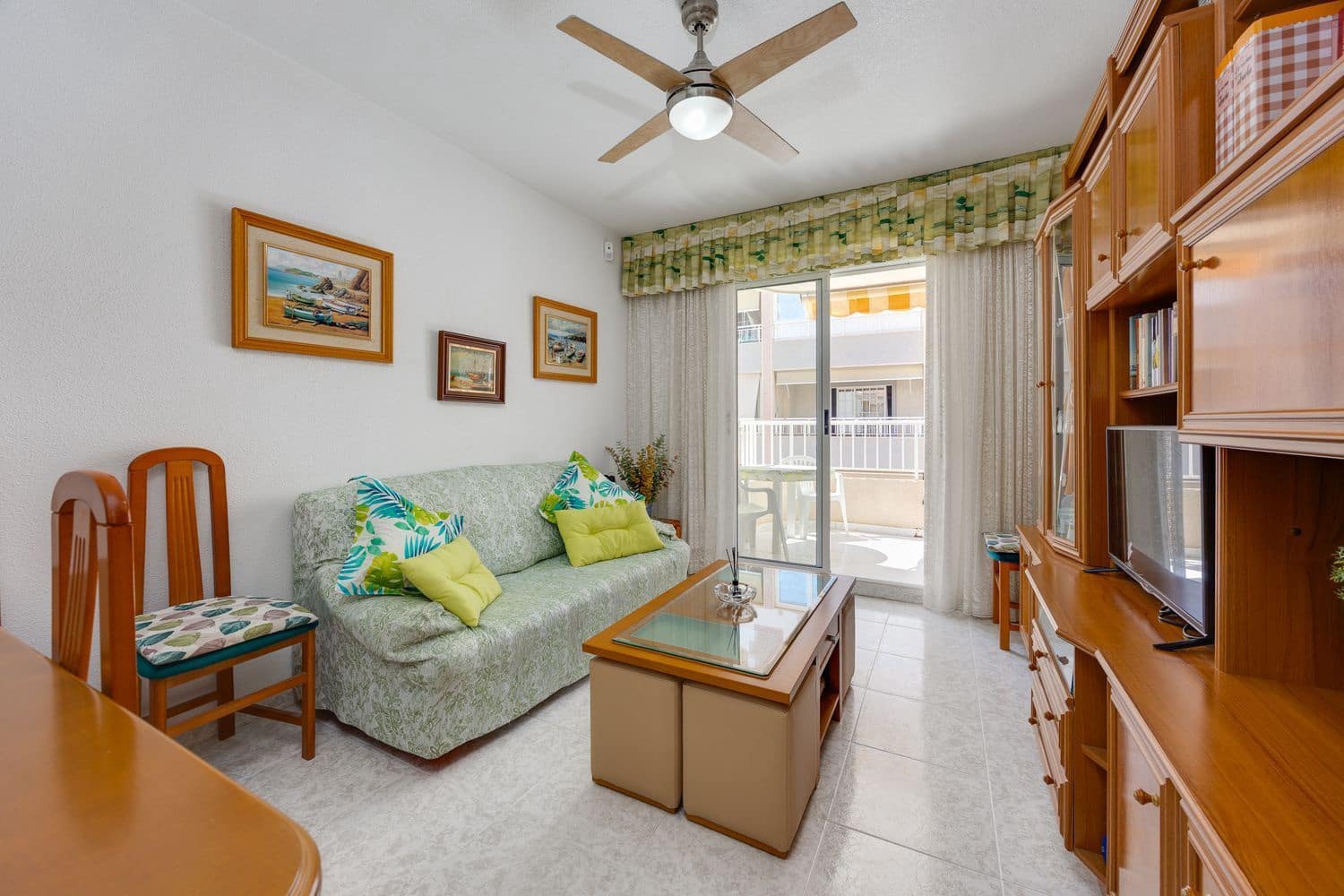 2 soverom Leilighet til salgs i Torrevieja med garasje - € 135 000 (Ref: 10034867)
