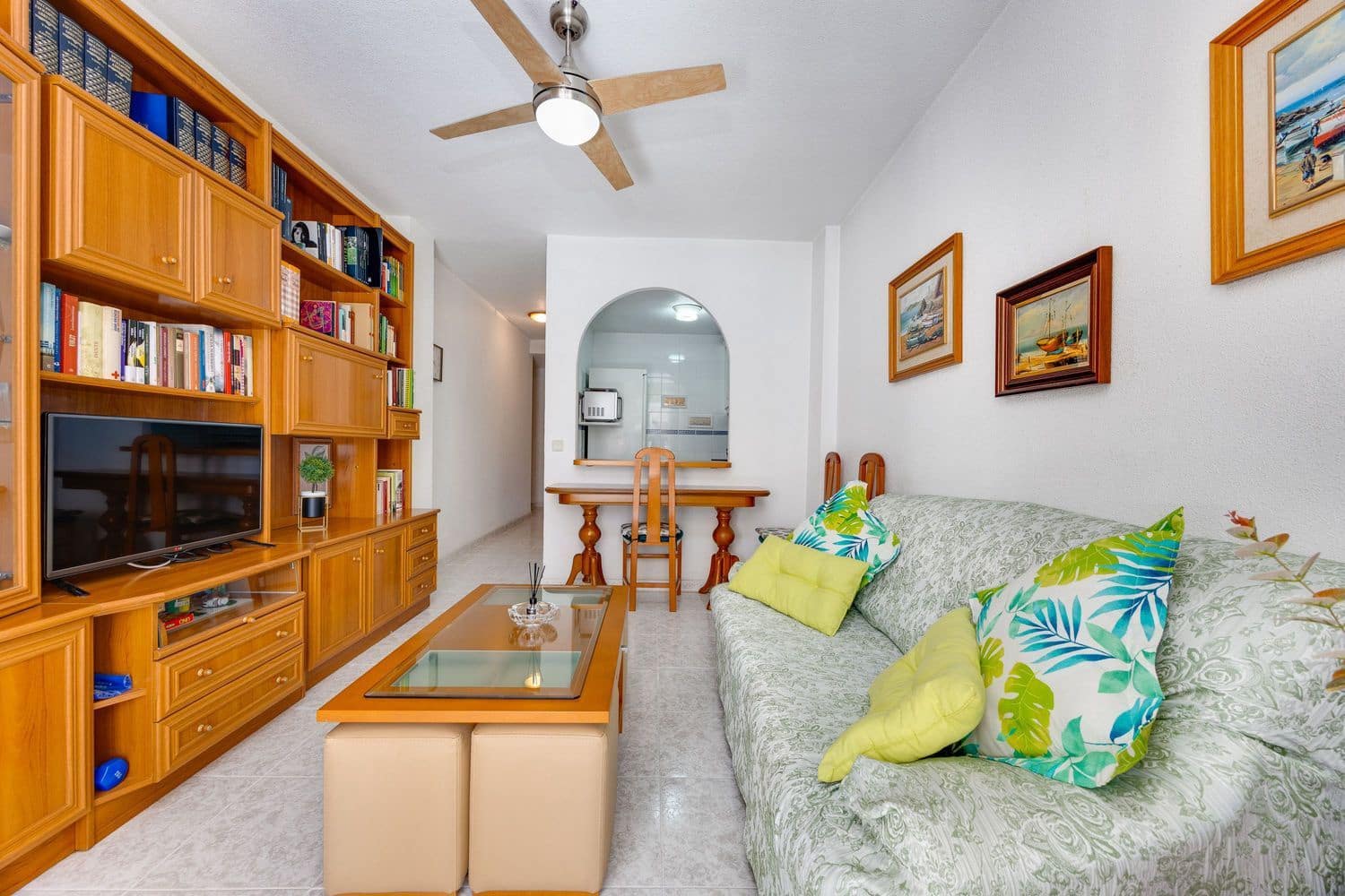 2 soverom Leilighet til salgs i Torrevieja med garasje - € 135 000 (Ref: 10034867)