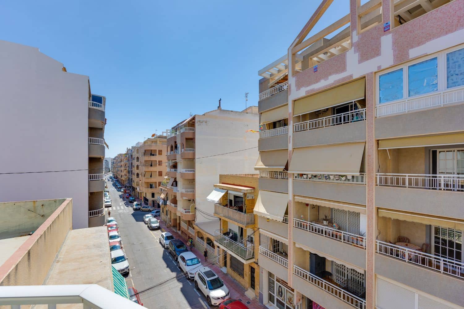 2 soverom Leilighet til salgs i Torrevieja med garasje - € 135 000 (Ref: 10034867)
