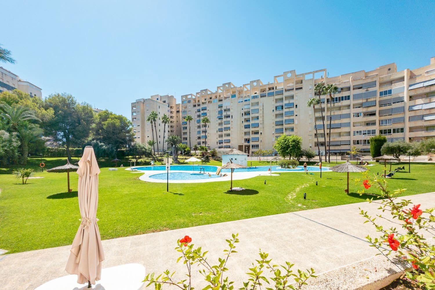2 sypialnia Apartament na sprzedaż w Playa de Muchavista z basenem garażem - 320 000 € (Ref: 10054537)