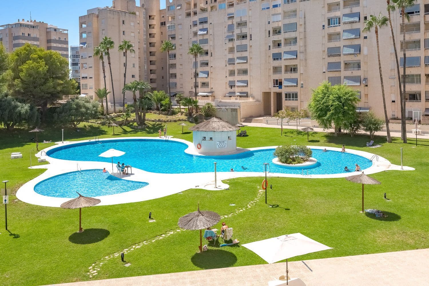 2 sypialnia Apartament na sprzedaż w Playa de Muchavista z basenem garażem - 320 000 € (Ref: 10054537)